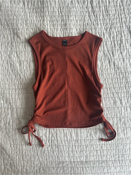 Amazon Essentials Tops - Rust Ribbed Side-Tie Crop Tank